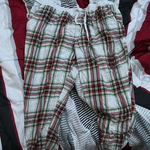 Plaid Christmas Pj joggers.